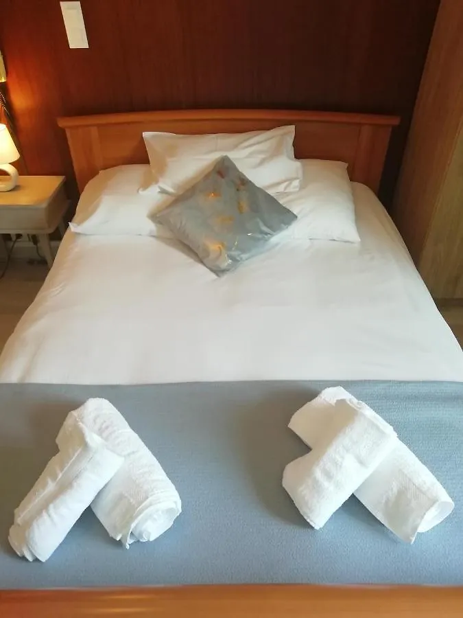 Chez Tooyoutoo - Hotel Bar Restaurant Neris-les-Bains
